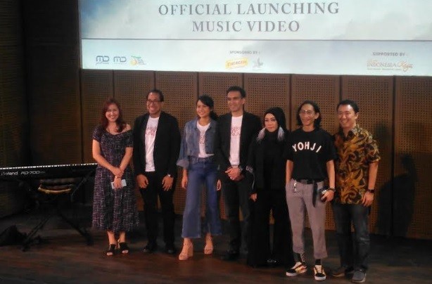 Rilis Video Klip Kamu dan Kenangan, Maudy Ayunda Sukses Bikin Orang Menangis