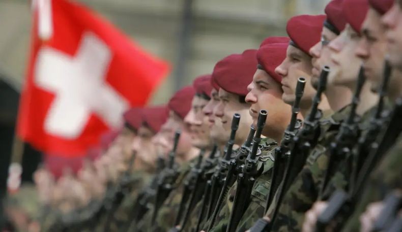  Keinginan Denmark Kirim Kendaraan Lapis Baja ke Ukraina Ditentang Swiss