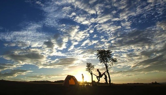 Wisata Petualangan di Bukit Pilar Angin Garut, Terlihat Indah Mirip di Sumba NTT
