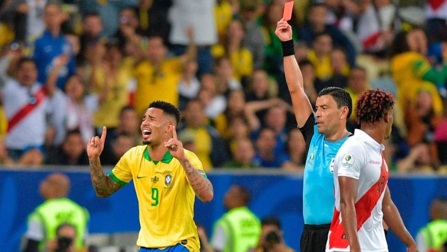 Emosional usai Mendapat Kartu Merah, Gabriel Jesus: Saya Minta Maaf