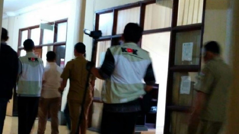 KPK Geledah Beberapa Ruangan di Kantor Bupati Solok Selatan