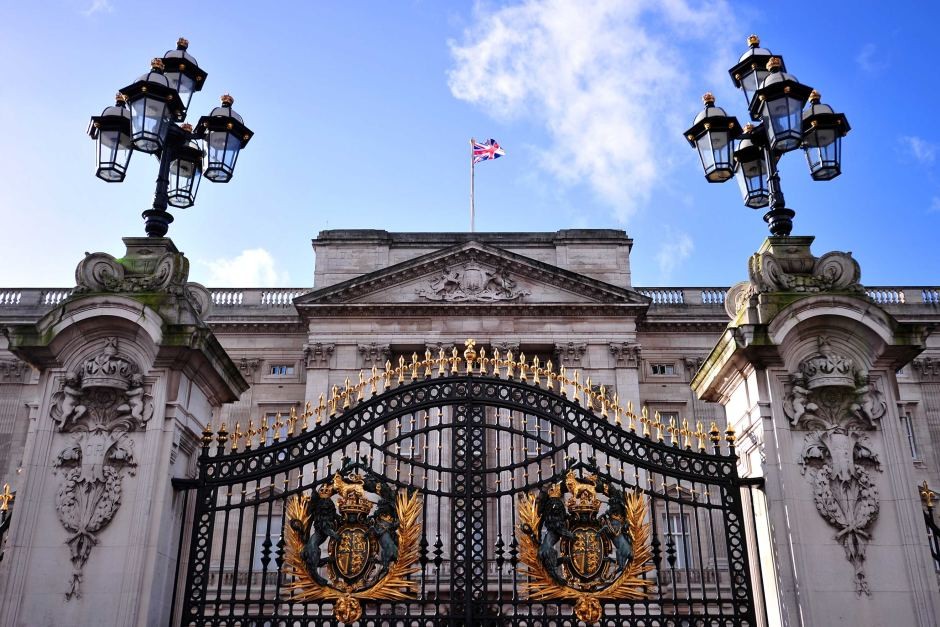 Panjat Pintu Gerbang Istana Buckingham, Pria Inggris Ditangkap