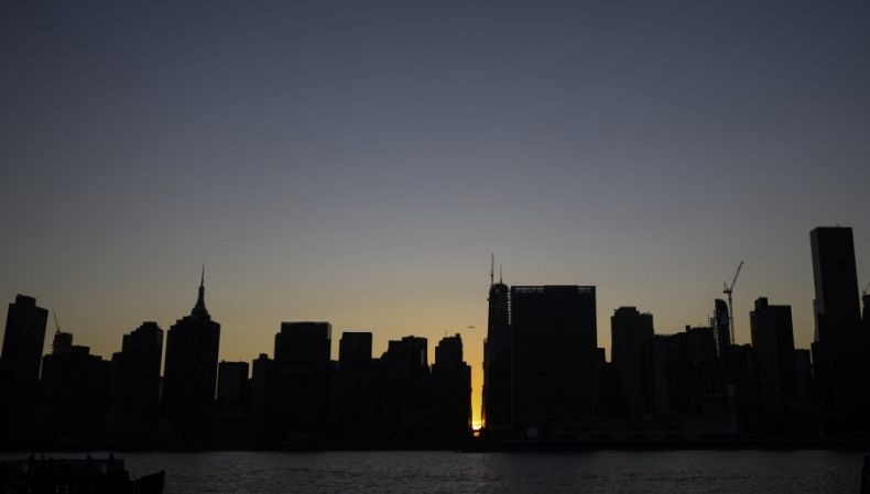 Kisah Pemadaman Listrik di New York, dari Kereta Mogok sampai Terjebak di Lift