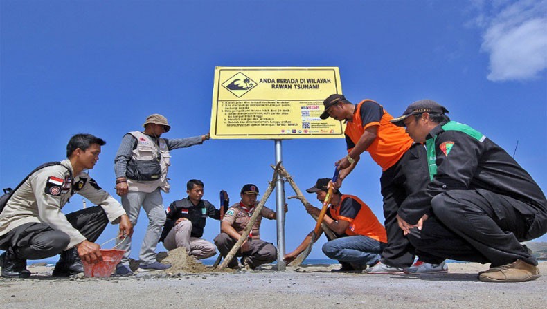 BNPB Gandeng Ratusan Relawan Mitigasi Bencana di 584 Desa Pesisir Selatan Jawa