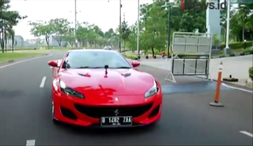 Menjajal Performa dan Kenyamanan Supercar Ferrari Portofino
