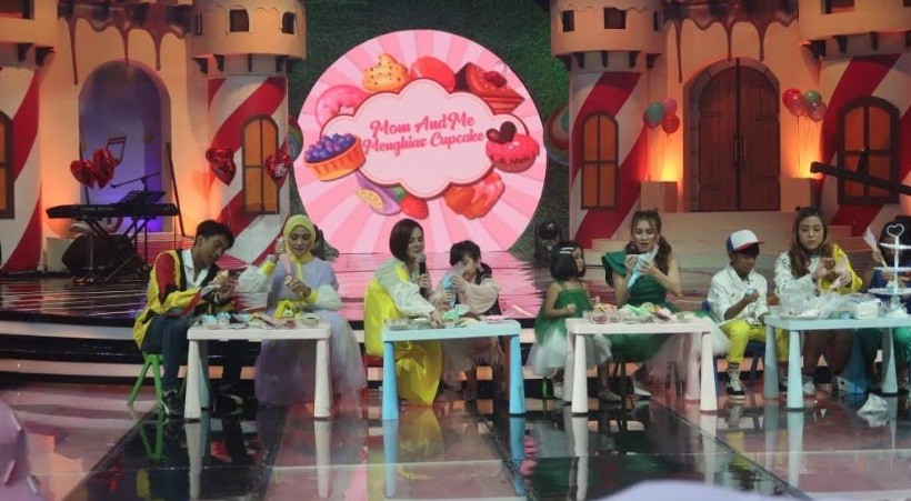 Bilqis Baca Surat untuk Ibu di Konser Ceria Anak Indonesia, Ayu Ting Ting Nangis