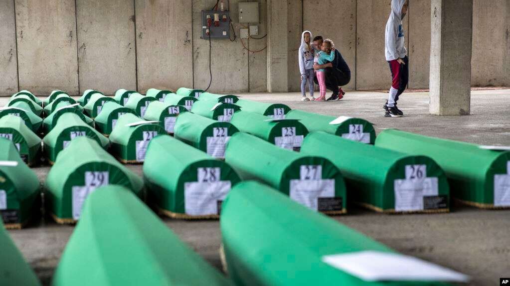 9 Pria Serbia Didakwa Bantai 100 Muslim Bosnia, 49 Jenazah Sudah Ditemukan