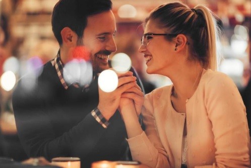 Ingin Berkencan dengan Sahabat Sendiri, Ini yang Perlu Diperhatikan