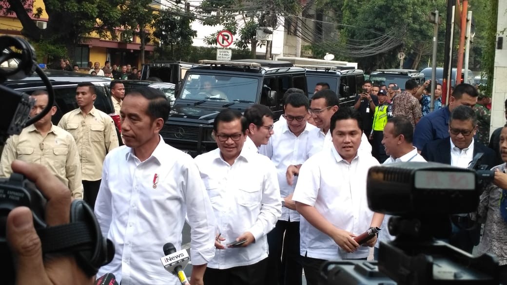 Didampingi Pramono Anung dan Erick Thohir, Jokowi Hadiri Acara Pembubaran TKN