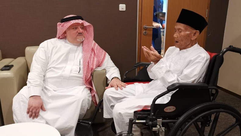 Kakek Uhi Berangkat Haji, Raja Salman Siap Sambut di Armina