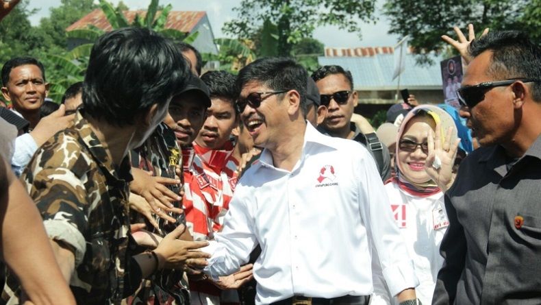 Mengenang Ichsan Yasin Limpo, Sang Pelopor Pendidikan Gratis