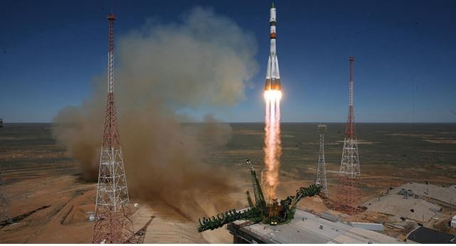 Rusia Klaim Sukses Luncurkan Satelit Militer Baru