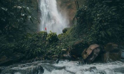 Wisata di Lumajang, Asyiknya Menikmati Air Terjun Diselimuti Kabut