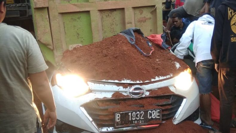 Kecelakaan Maut di Karawaci, 4 Korban Tewas 1 Bayi Selamat