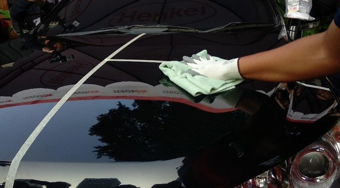 Cara Membuat Mobil Tetap Kinclong Tanpa Dipoles di Salon