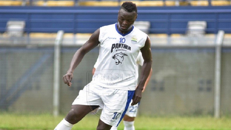 Mario Gomez Ingin Datangkan Ezechiel N'Douassel dan Jonathan Bauman