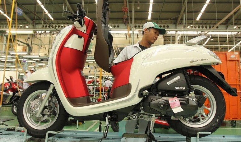 Sambut HUT RI Ke-74, Honda Luncurkan Scoopy Edisi Merah Putih