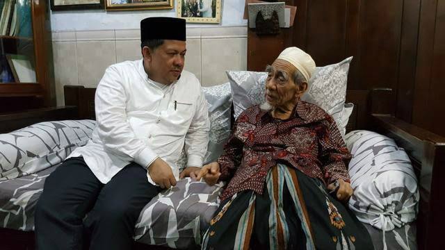 Fahri Hamzah: Pesan Terakhir Mbah Moen, Jaga Agama dan Negara