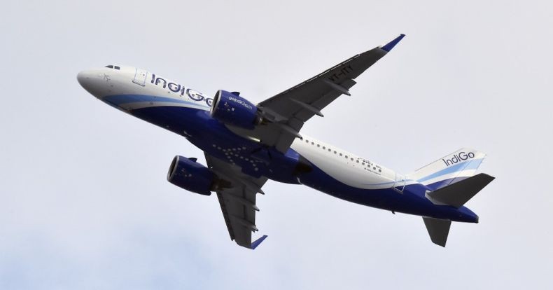 Alarm Menyala, Pria India Tepergok Merokok di Toilet Pesawat