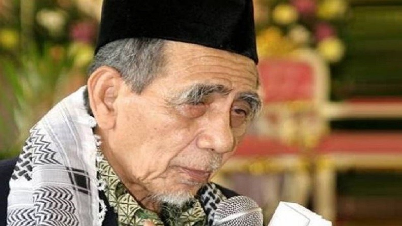 Polemik Pemimpin Doa di Pemakaman Mbah Moen, Keluarga: Tak Usah Diperpanjang