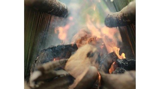 Mengenal Malamang, Tradisi Unik Membuat Lemang Ketan Khas Minang