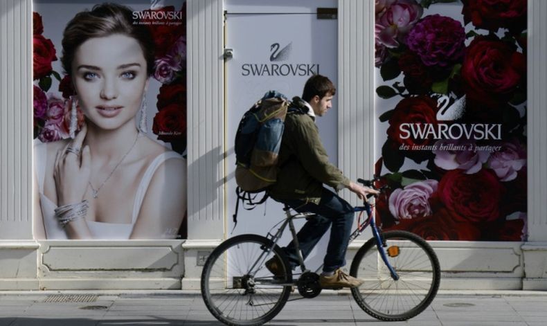 Sebut Hong Kong sebagai Negara, Perusahaan Perhiasan Swarovski Minta Maaf