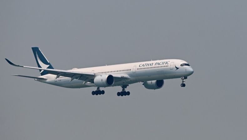 Hong Kong Akan Bagi-bagi 500.000 Tiket Pesawat Gratis demi Dongkrak Pariwisata