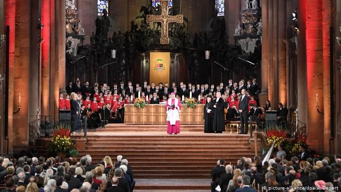 430.000 Jemaat Tinggalkan Gereja Katolik dan Protestan di Jerman Selama 2018