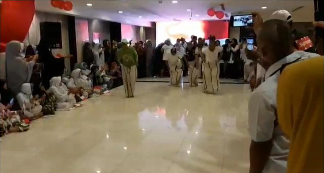 Jemaah Haji Antusias Rayakan HUT RI di Tanah Suci