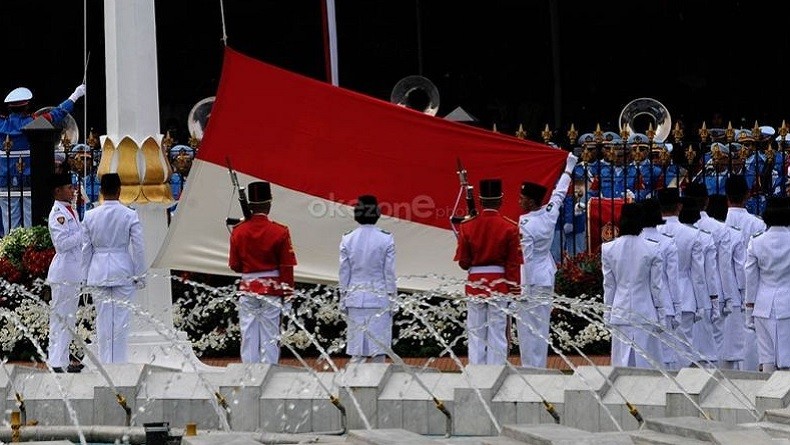 Peserta Upacara HUT RI ke-75 di Halaman Gedung Griya Agung Palembang Dibatasi