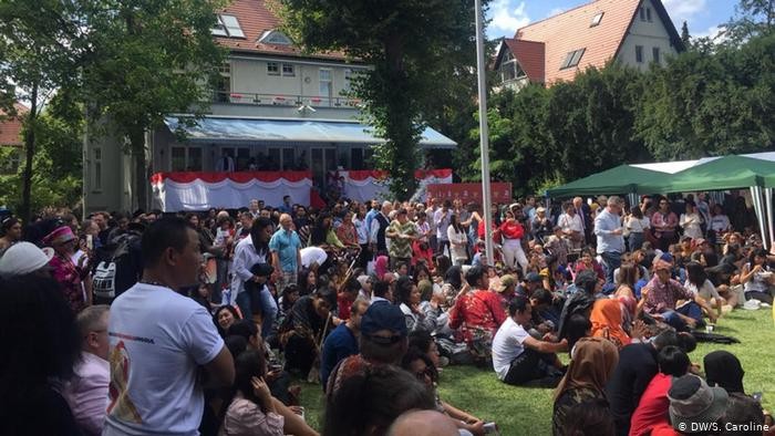 Serunya WNI di Berlin Ramai-Ramai Rayakan HUT ke-74 RI dengan Pesta Rakyat
