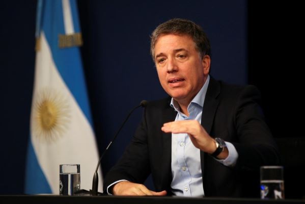 Peso Terjun Bebas, Menteri Keuangan Argentina Mundur