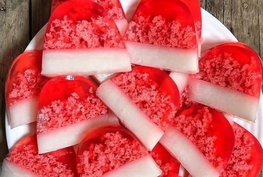 Belum Move-On dari Hari Kemerdekaan, Yuk Bikin Puding Lumut Merah Putih