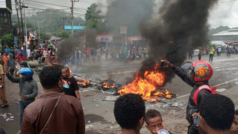 Gubernur Papua Akan Berdialog dengan Massa yang Berjalan Kaki ke Jayapura