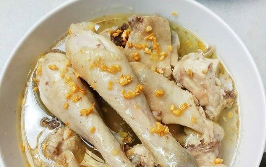Mencicipi Sup Bening Ayam Kampung, Rasanya Segar Bikin Ketagihan