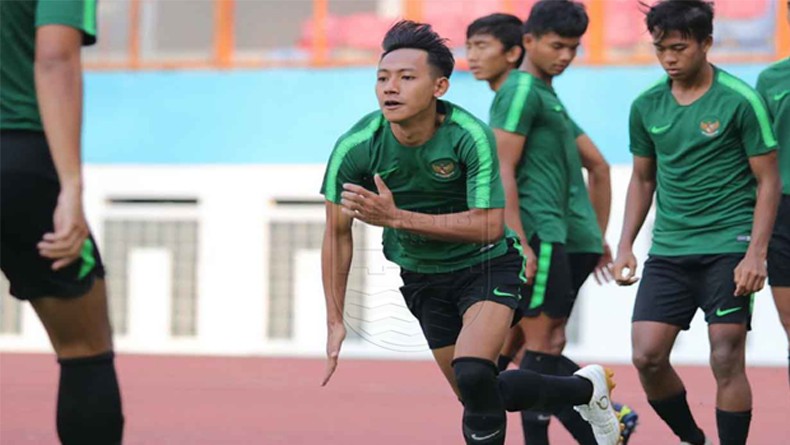 Luis Milla Berat Hati Lepas Beckham ke Timnas Indonesia U-22