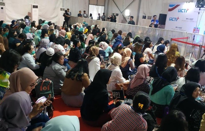 Ratusan Penggemar Menunggu Kedatangan Lee Taemin di HUT RCTI, Ada dari Filipina