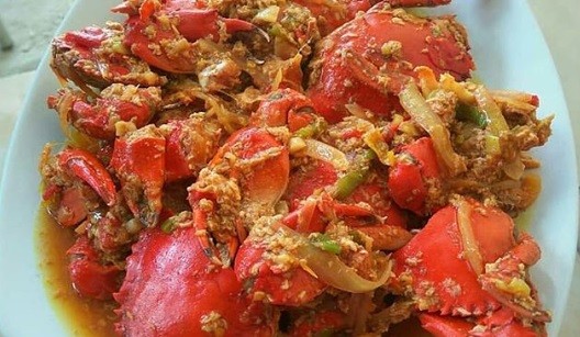 Mencicipi Kelezatan Kepiting Saus Padang ala Restoran Seafood
