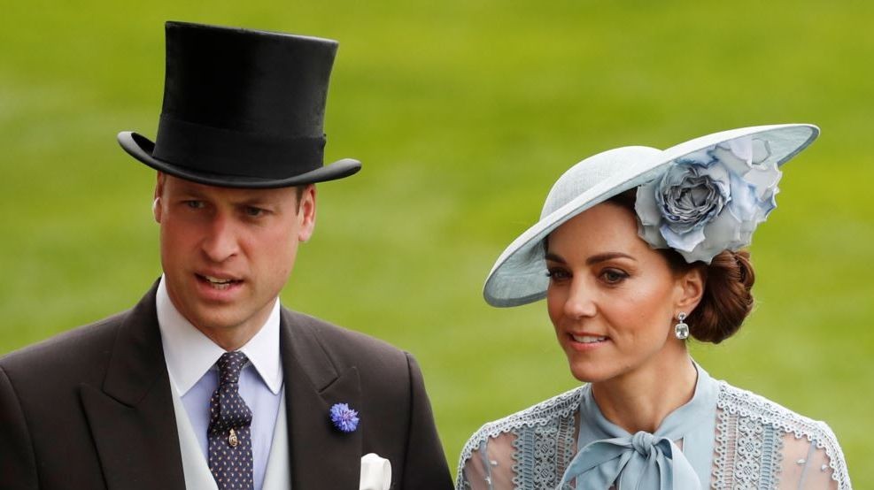 Bepergian dengan Pesawat Murah, Pangeran William-Kate Middleton Tuai Pujian