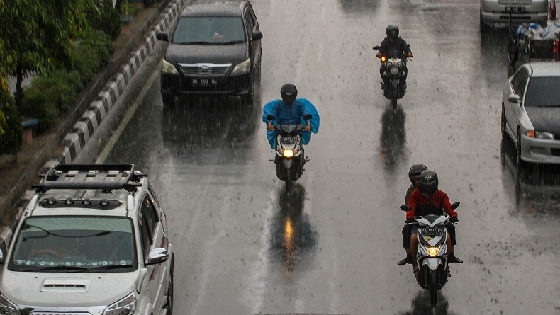 BMKG: Waspadai Potensi Hujan Lebat dan Angin Kencang di Jakarta