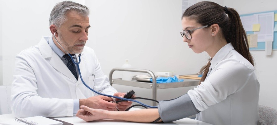 Ingin Atasi Tekanan Darah Rendah? Makanan dan Minuman Ini Solusinya