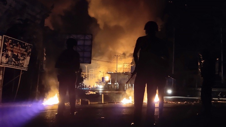 Kondisi Masih Mencekam, Warga di Jayapura Gelar Ronda Malam