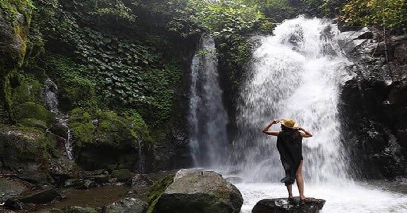 Serunya Wisata Air Terjun Suban Lubuklinggau, Ada Kolam Air Panas dan Situs Kuno