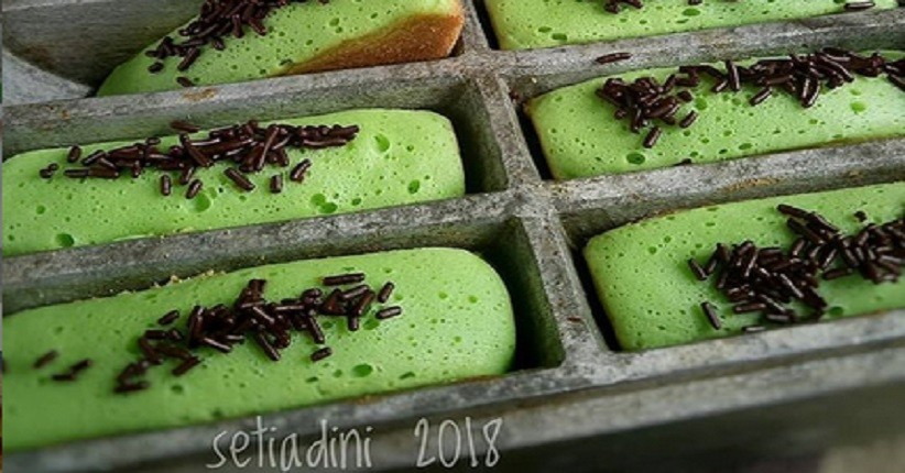 Sore-Sore Enaknya Makan Kue Pukis Pandan, Lebih Legit Pakai Toping Cokelat