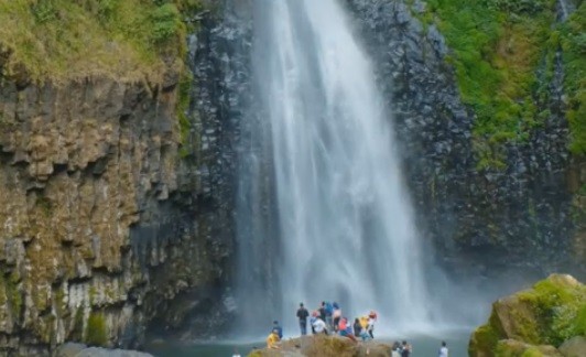 Wisata Petualangan di Air Terjun Takapala, Bisa Selfie dengan Keindahan Pelangi