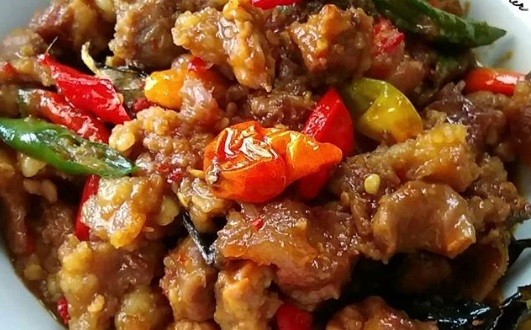 Inspirasi Menu Makan Malam, Yuk Buat Oseng Mercon Tetelan Pedas