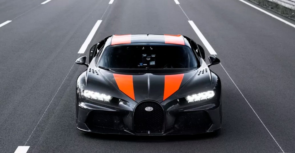 Bugatti Chiron Rebut Gelar Mobil Tercepat di Dunia, Tembus 490 Km per Jam
