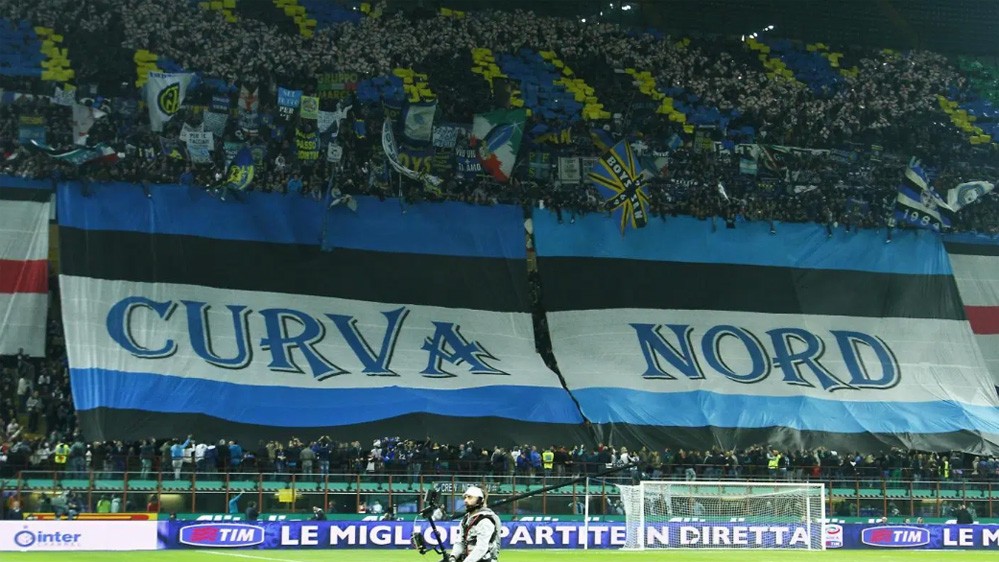 Aneh, Ultras Inter Justru Bela Fans Cagliari yang Berlaku Rasis ke Lukaku