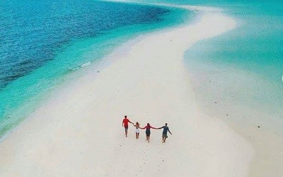 Indahnya Pantai Ngurtafur Maluku Tenggara, Ada Hamparan Pasir di Tengah Laut
