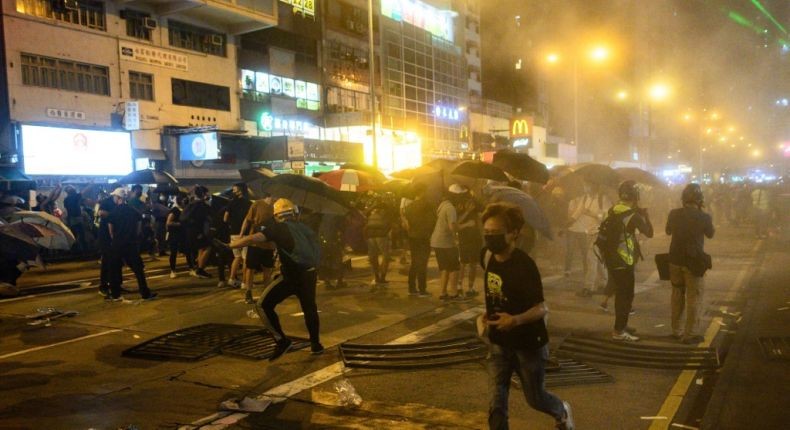 RUU Ekstradisi Dicabut, Demonstran Hong Kong Tetap Blokir Akses ke Bandara